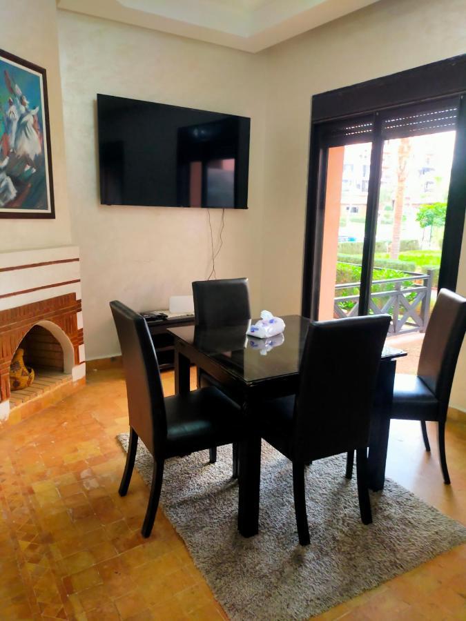 Un Moderne Chic Appartement Vue Sur Piscine Marrakesh Room photo